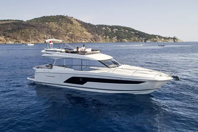 Prestige 590 Fly — Ibiza charter yachts , Ibiza