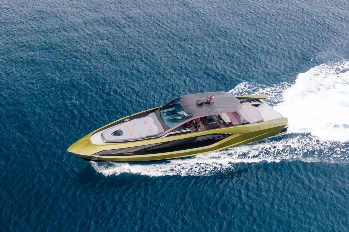 Lamborghini 63, внешний вид — Ibiza charter yachts , Ибица. Карбон и 60 узлов вдоль западного берега Ибицы